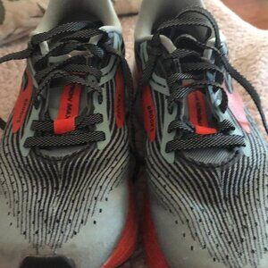 Brooks hypersion max shoes, size 6 womens